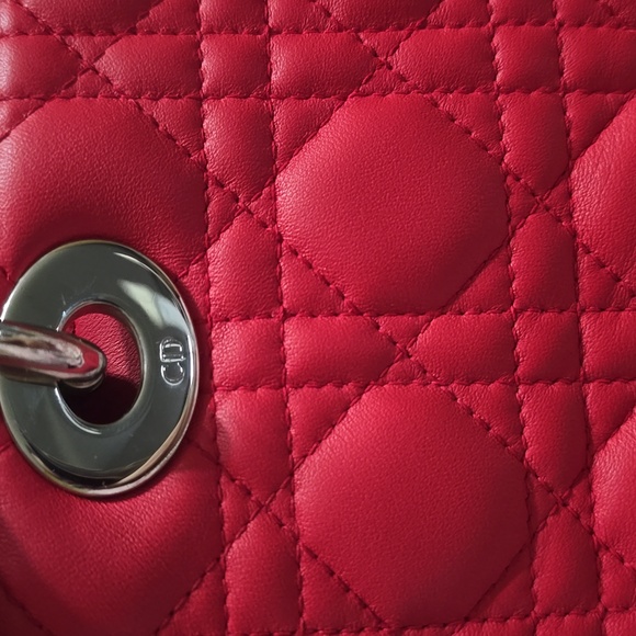 Like NEW!!! Christian Dior Lady Dior Bag Cannage Quilt Lambskin Medium - Picture 10 of 16